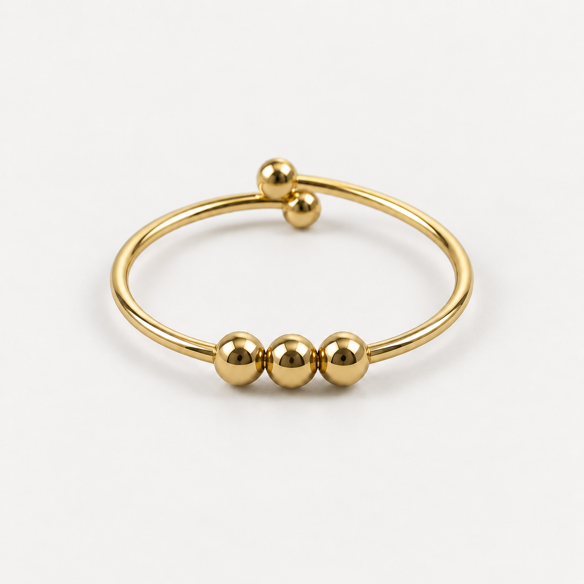 Anillo dorado modelo 9 vista frontal
