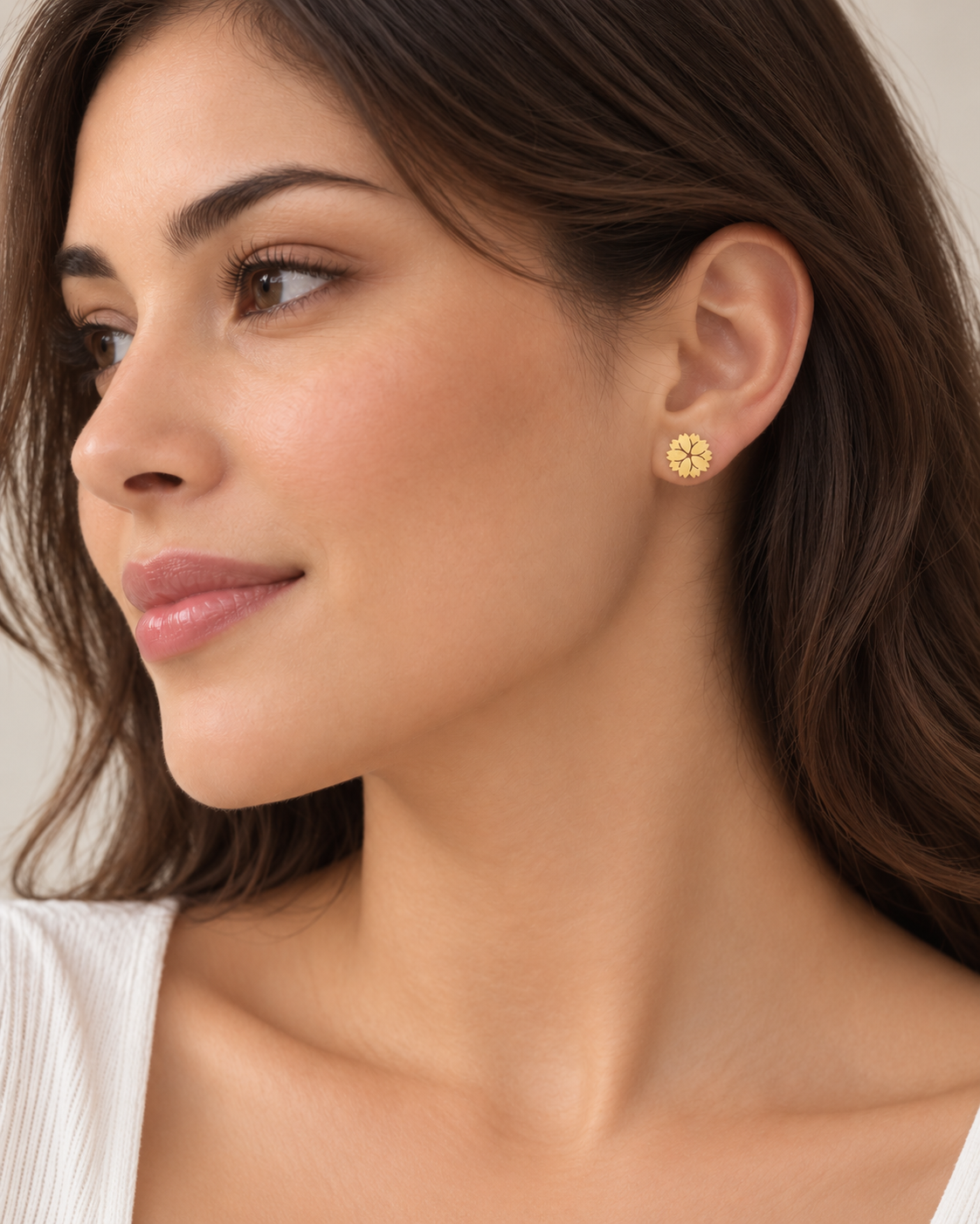 09 Pendientes Flor Dorados incluidos en la oferta
