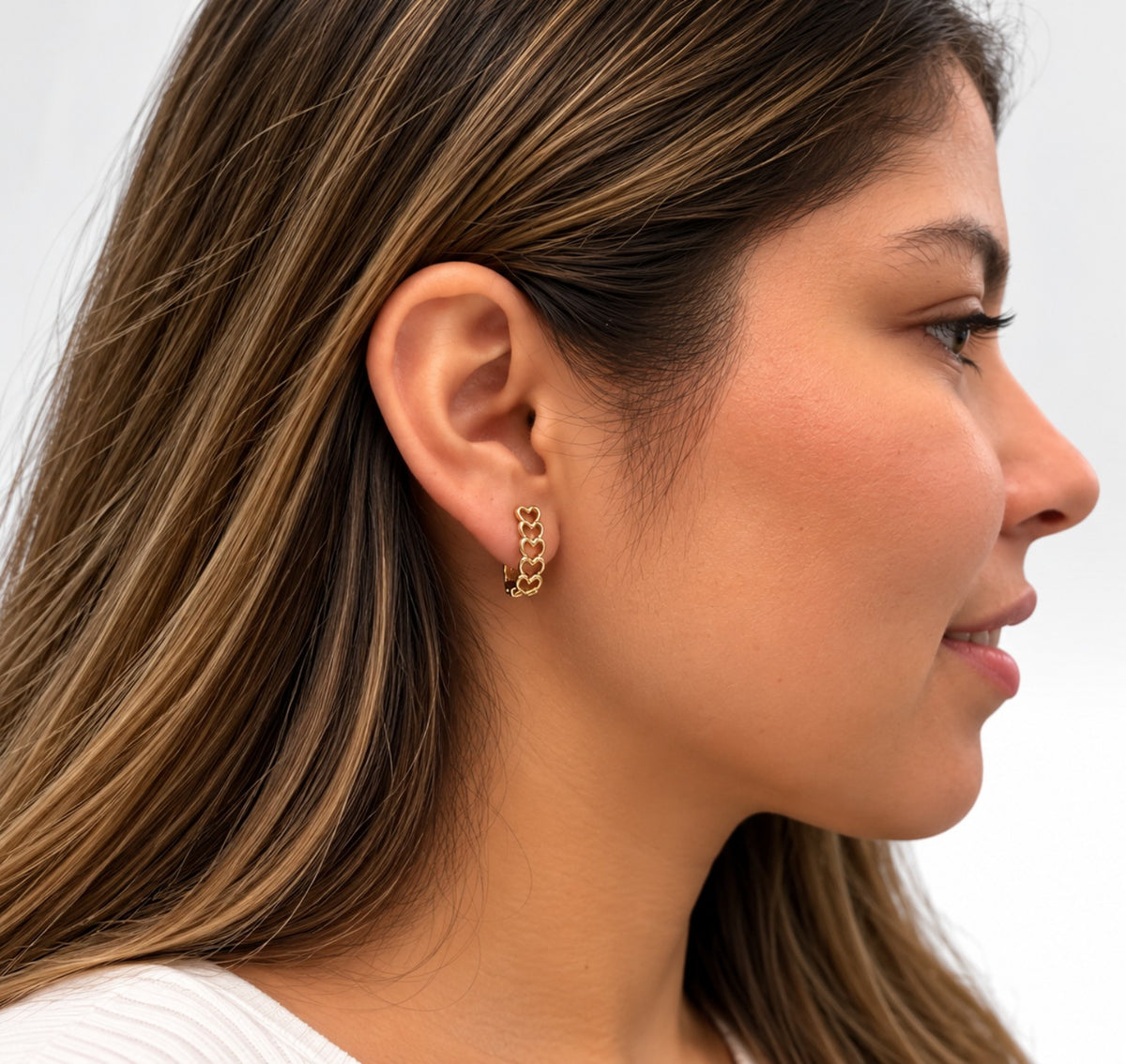 Pendientes de Aro Dorados con Corazones Calados