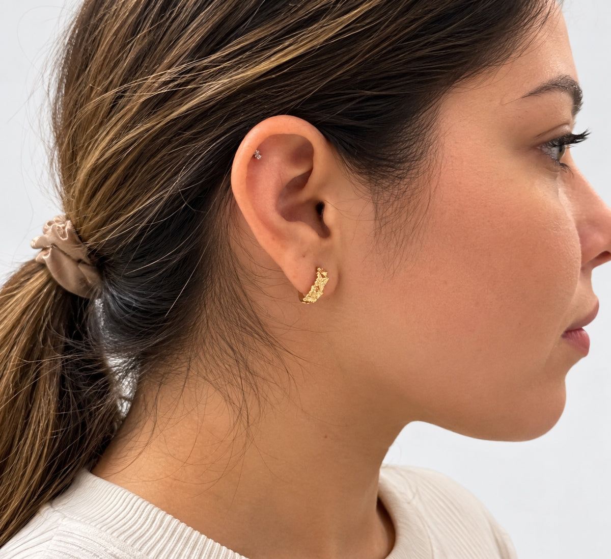 Pendientes dorados con mariposas